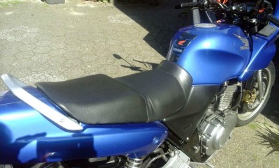 CB500 seat i.jpg